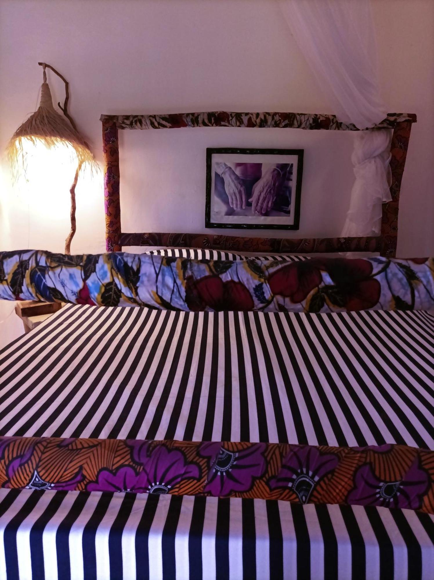 Mamarasta Bed & Breakfast Bwejuu Exterior photo