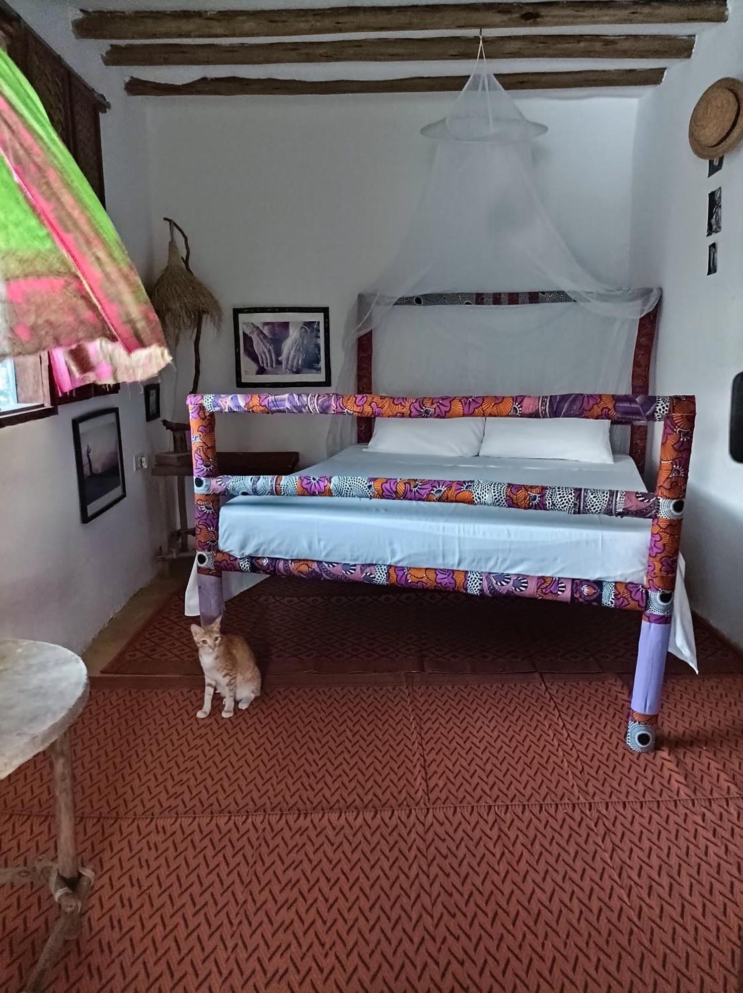 Mamarasta Bed & Breakfast Bwejuu Exterior photo